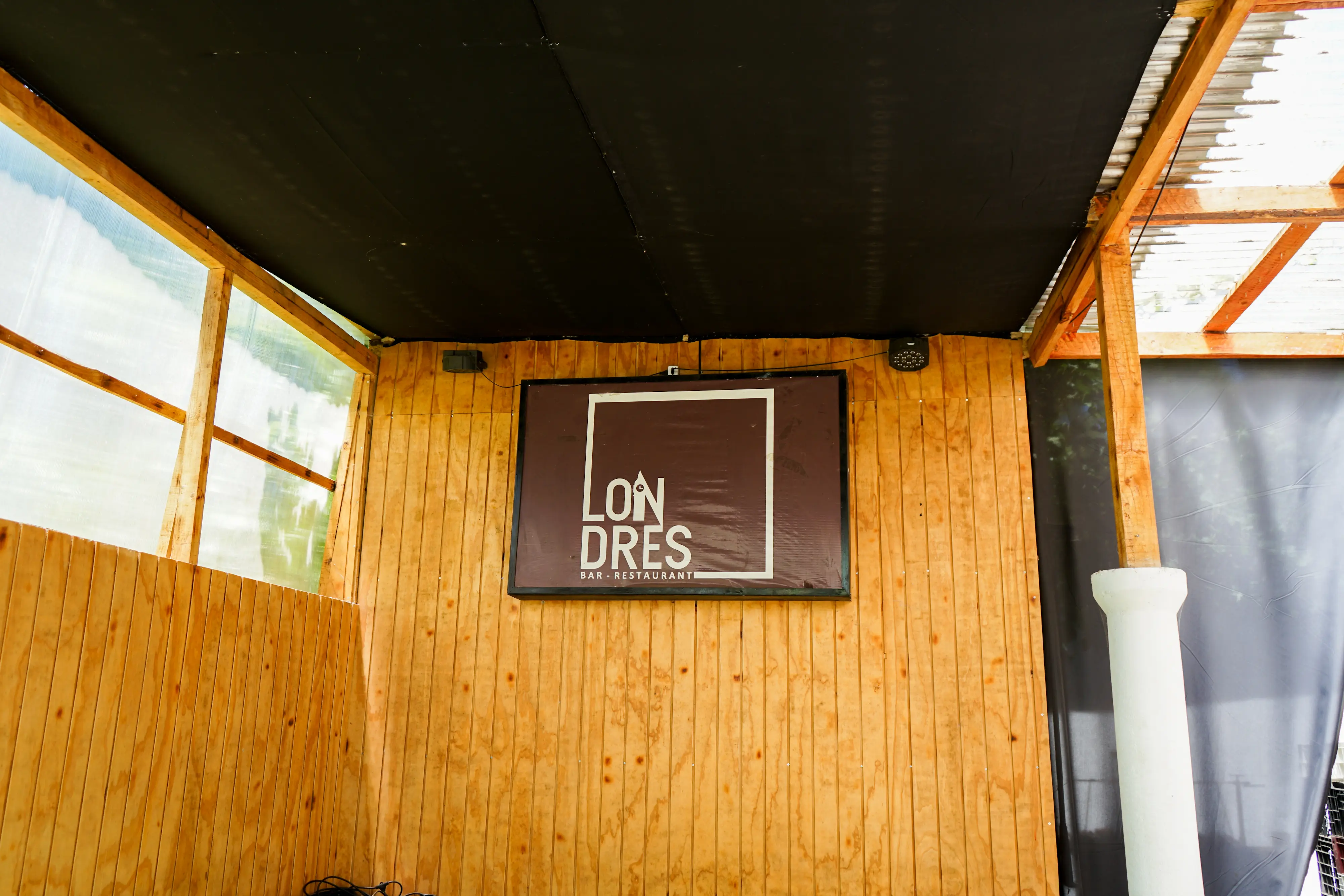 Interior del bar Londres